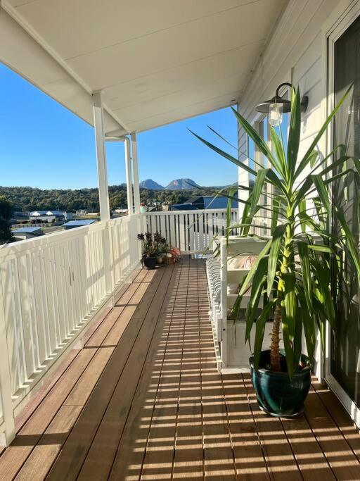 Viola - Seaside Retreat Villa โคลส์เบย์ ภายนอก รูปภาพ