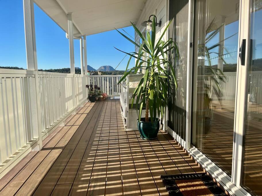 Viola - Seaside Retreat Villa โคลส์เบย์ ภายนอก รูปภาพ
